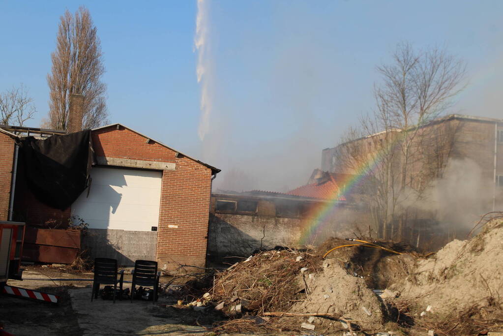Zeer grote brand leegstaand fabrieksgebouw