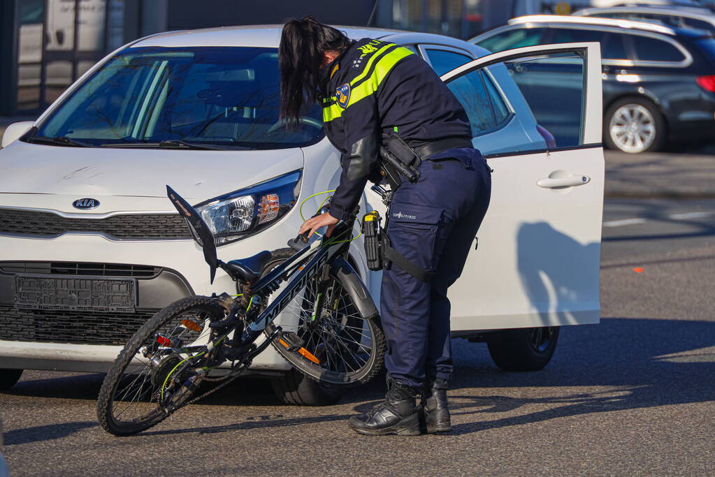 Kind op een fiets aangereden