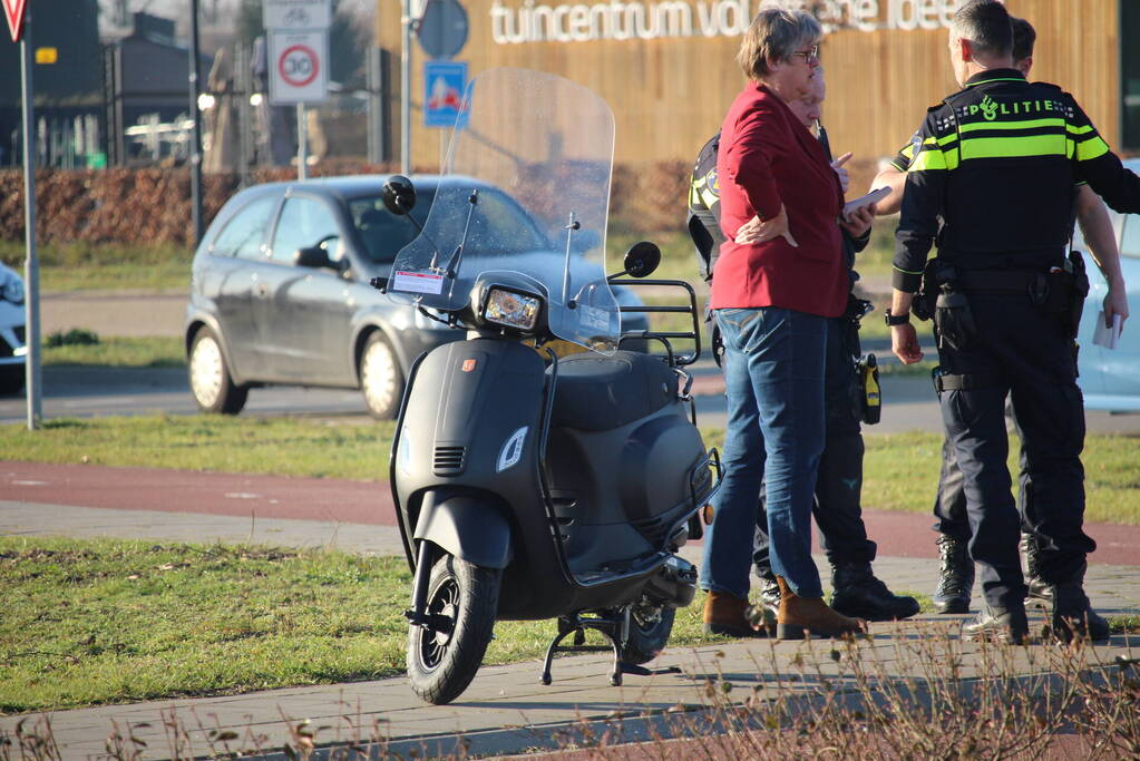 Scooterrijder aangereden door auto