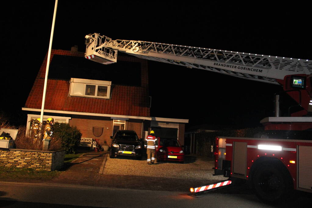 Brand in schoorsteen woning
