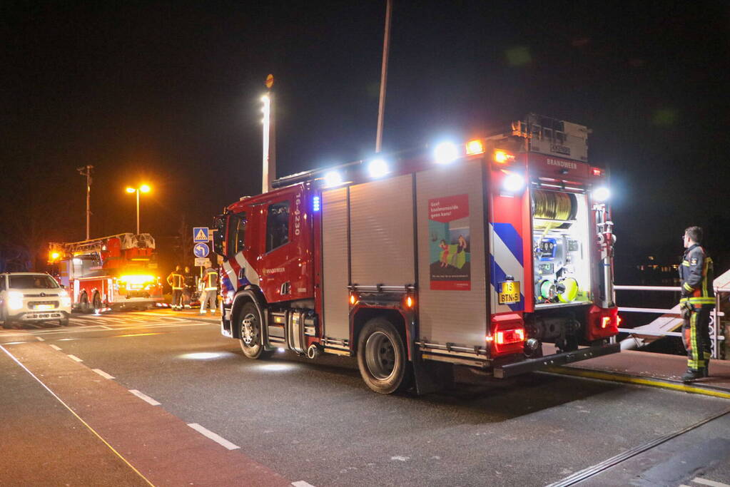 Zoekactie naar mogelijke persoon te water