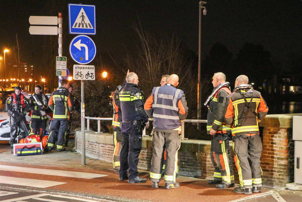 Zoekactie naar mogelijke persoon te water