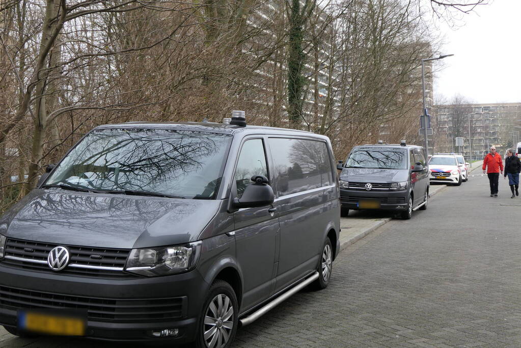 Overleden persoon aangetroffen in flatwoning