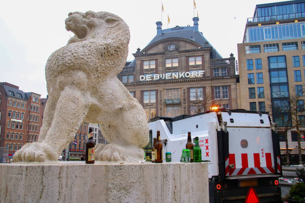 Stadsreiniging druk met rommel van supporters