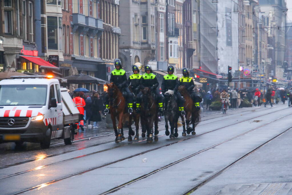 Stadsreiniging druk met rommel van supporters