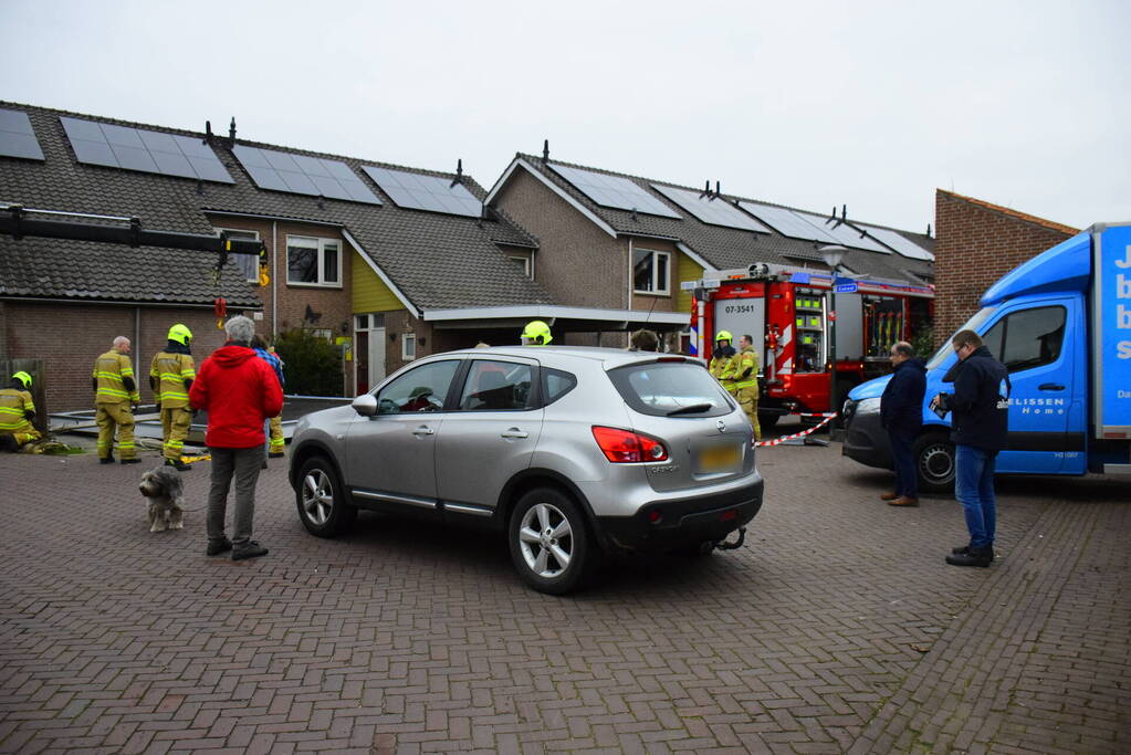 Albert Heijn bezorgdienst laat carport instorten