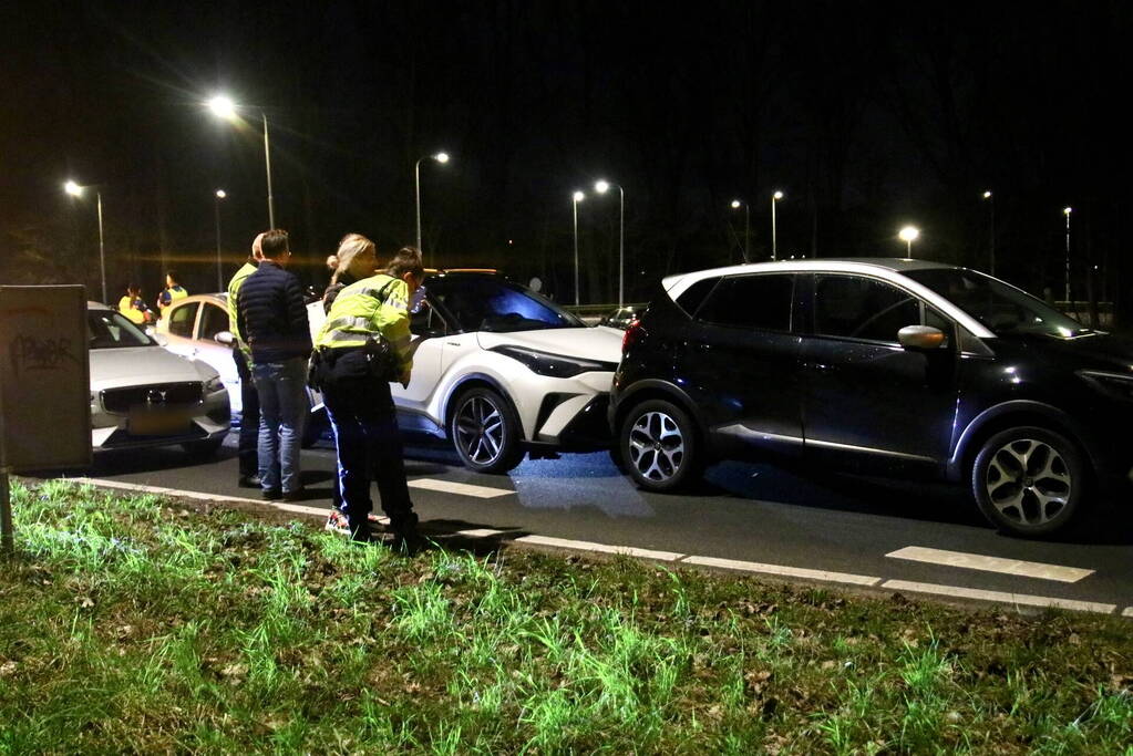 Vier voertuigen betrokken bij kop-staart aanrijding