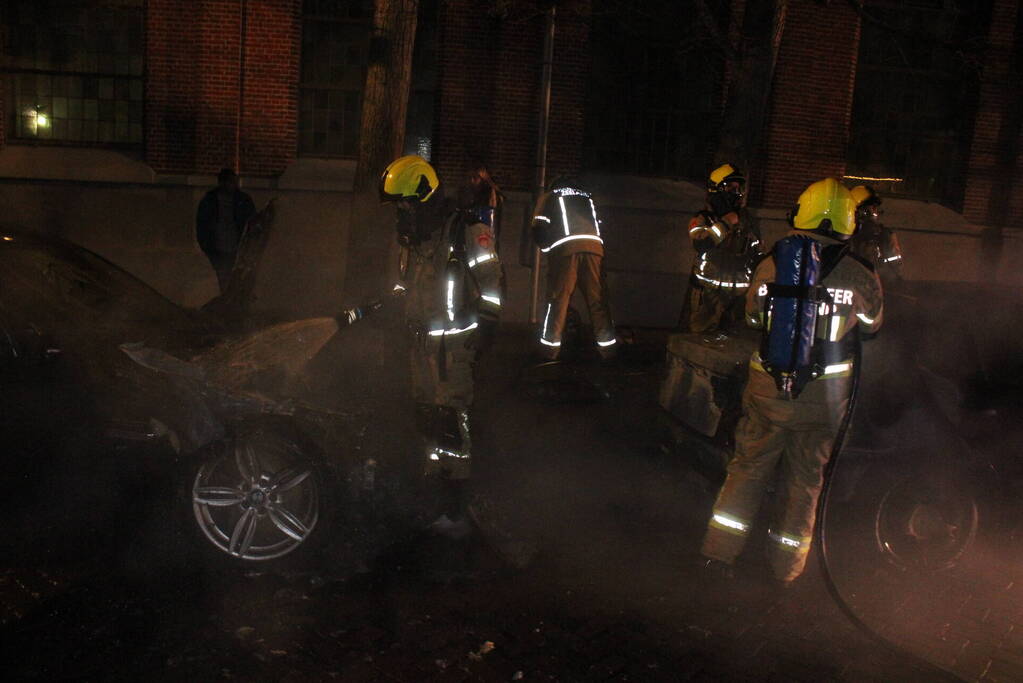 Auto verwoest door brand