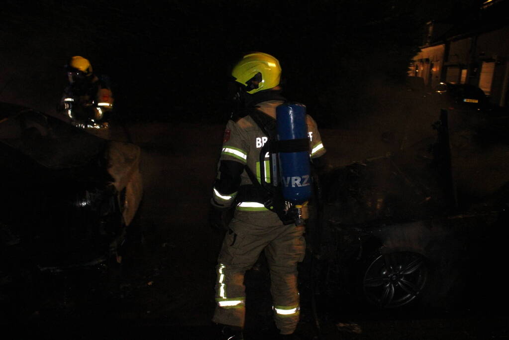 Auto verwoest door brand