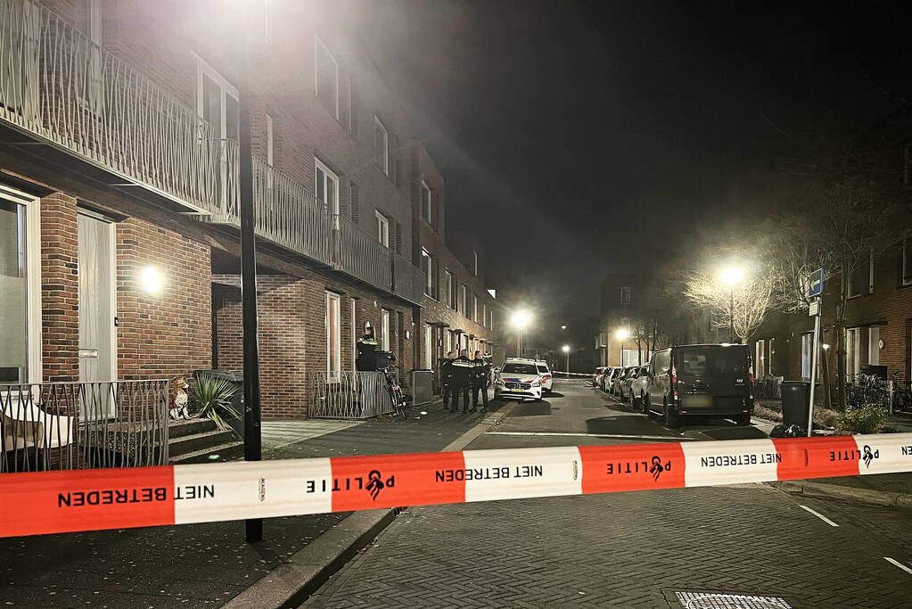 Straat afgezet na woningoverval