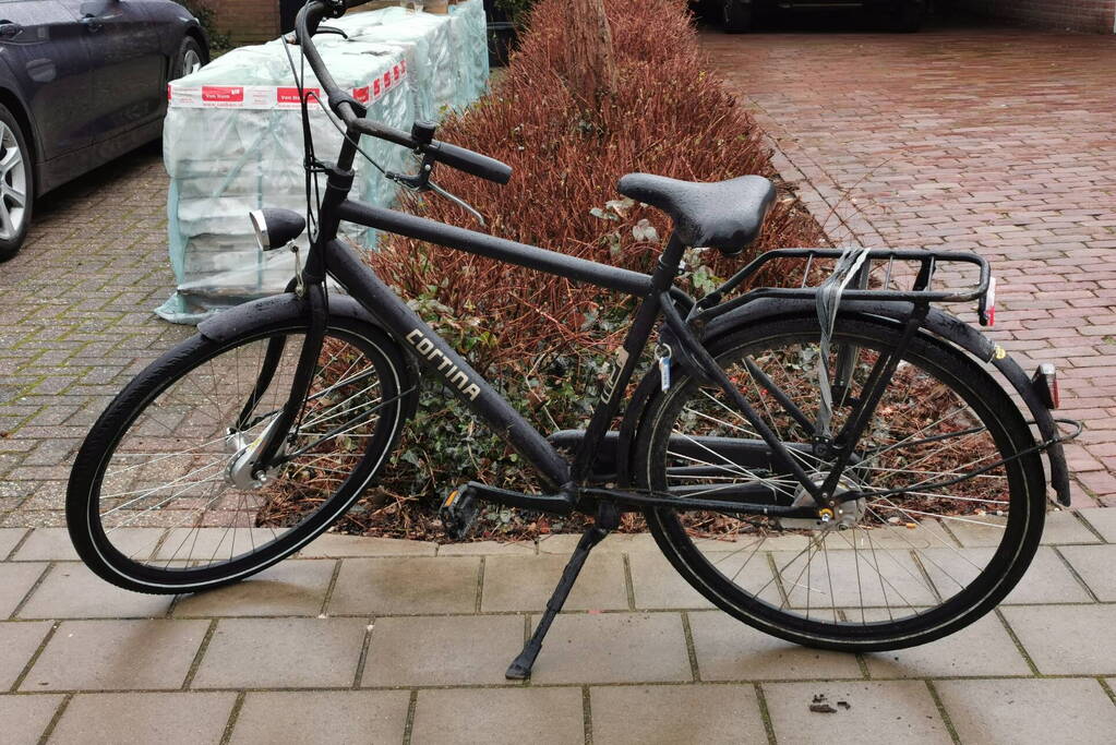 Automobilist rijdt door na ongeval