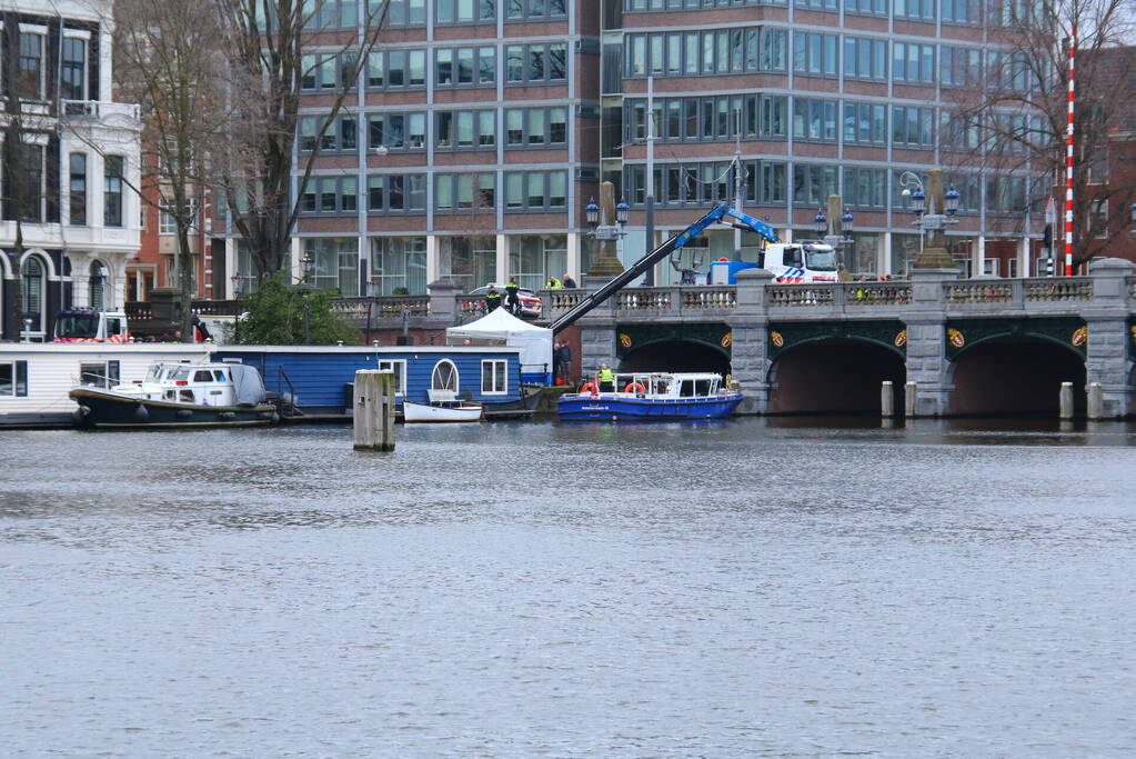 Onderzoek naar aantreffen lichaam in water
