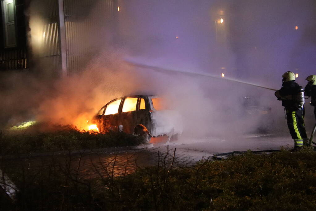 Auto verwoest door brand