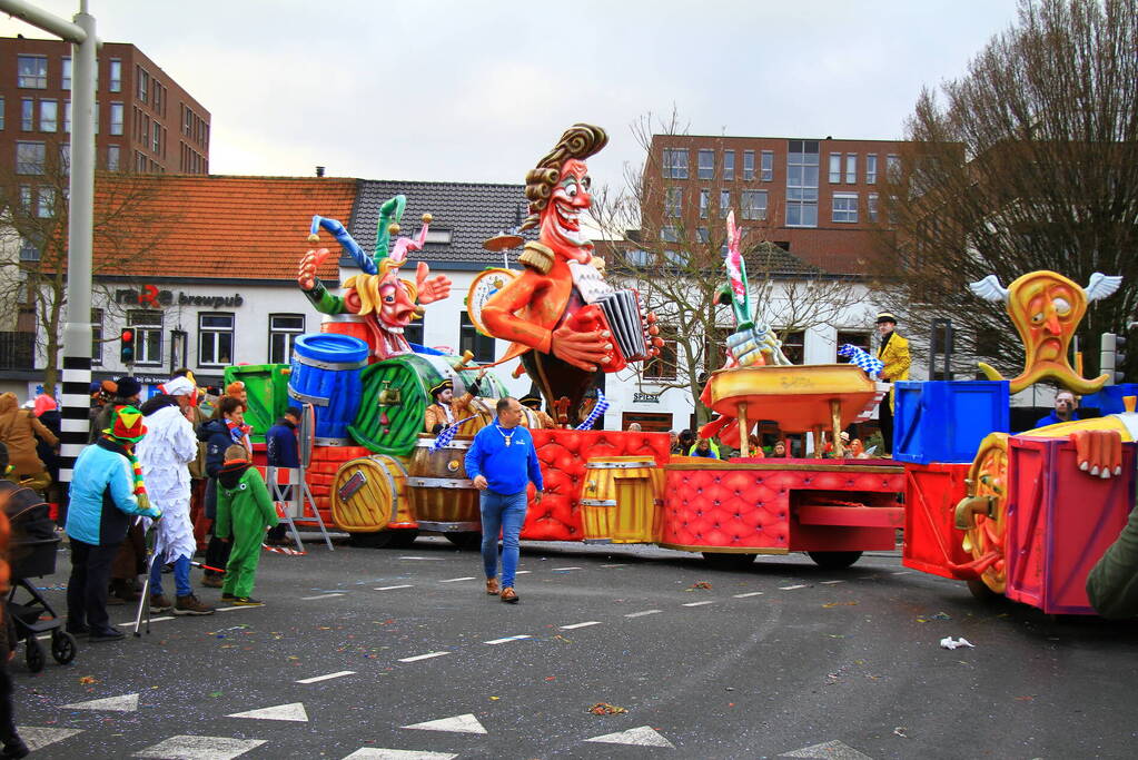 Optocht trekt veel bekijks