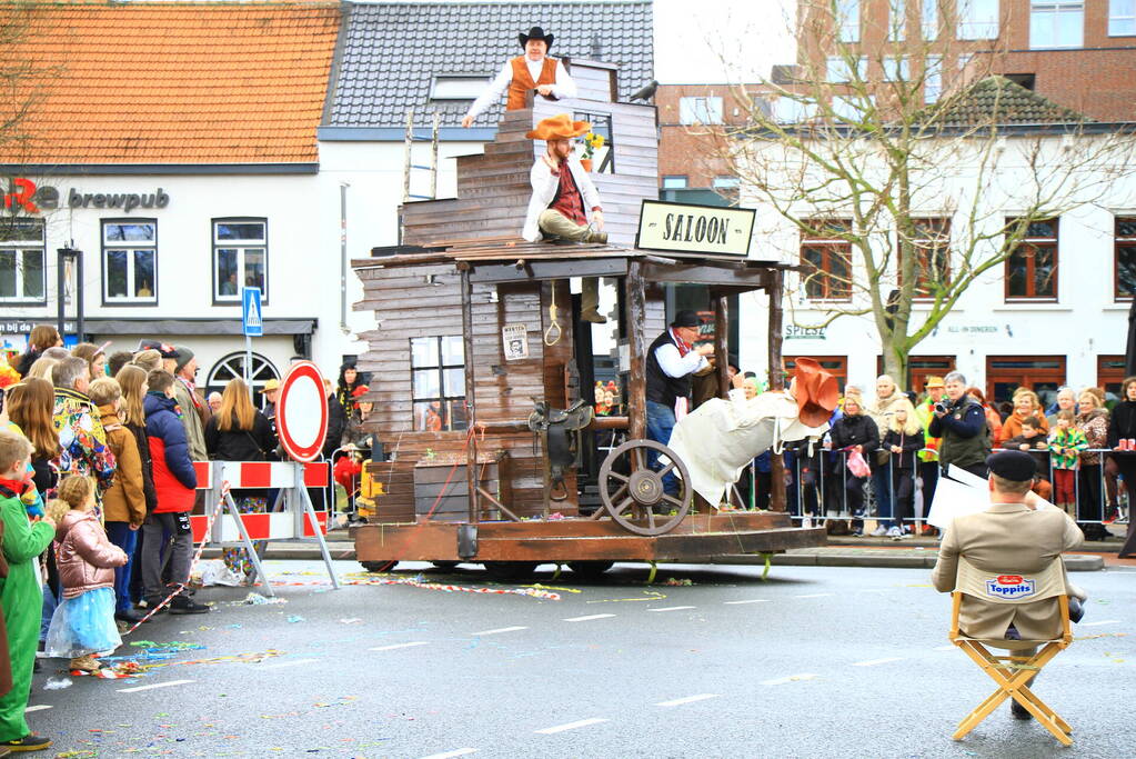 Optocht trekt veel bekijks