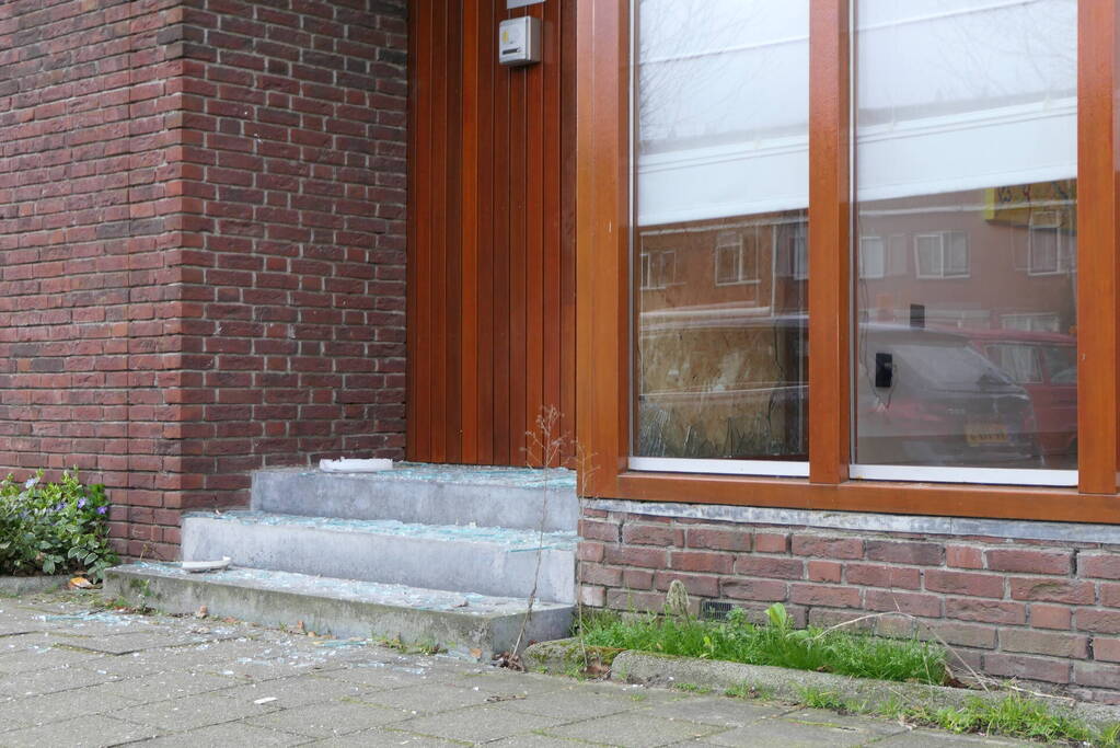 Explosie aan de Vredenoordlaan in Rotterdam