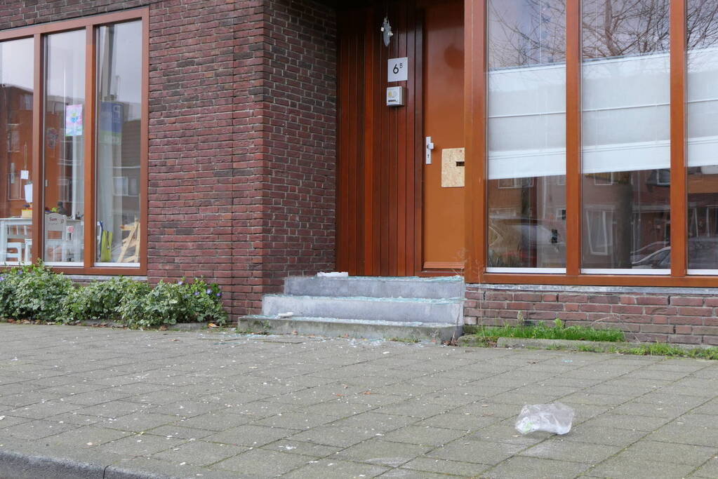 Explosie aan de Vredenoordlaan in Rotterdam