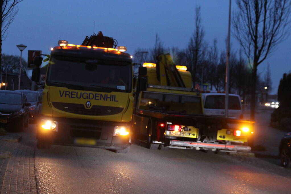 Twee auto's beschadigd bij ongeval, bestuurder onder invloed