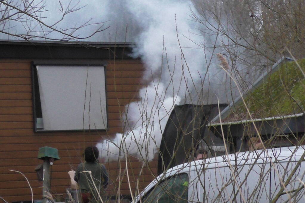 Brand op woonboot blijkt afvalverbranding