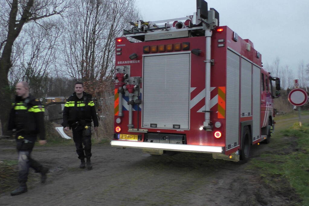 Brand op woonboot blijkt afvalverbranding