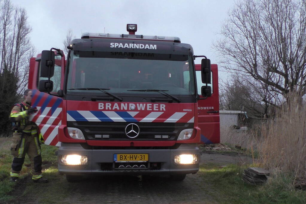Brand op woonboot blijkt afvalverbranding