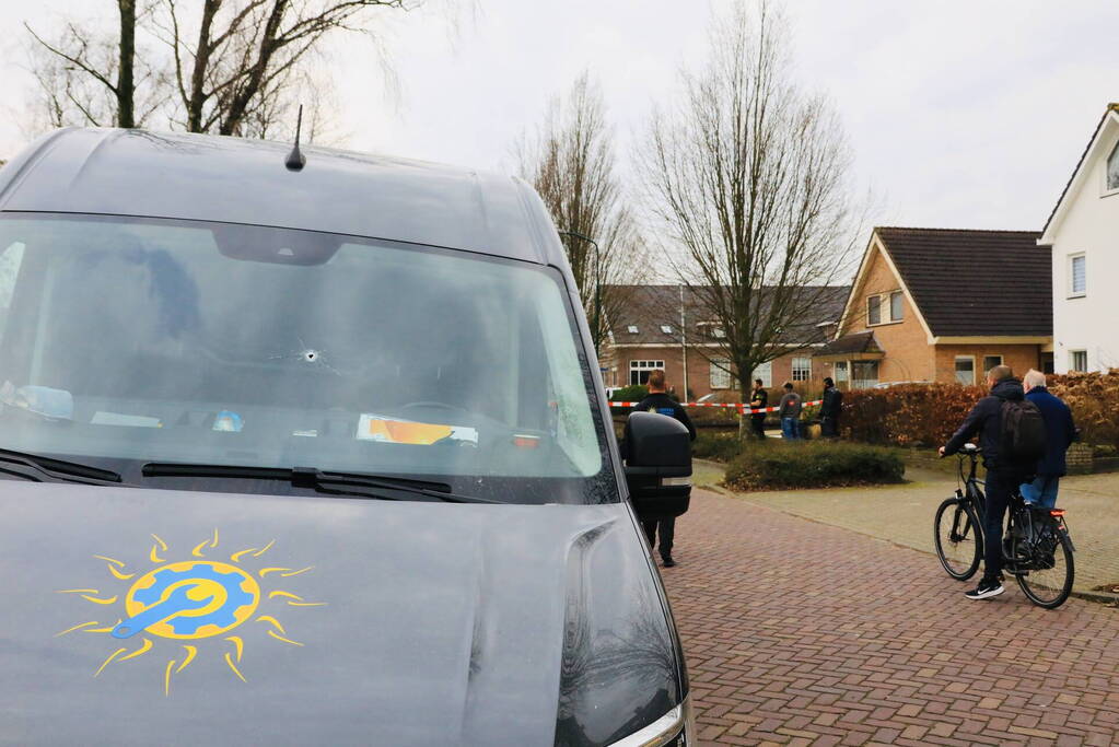 Persoon in been geschoten