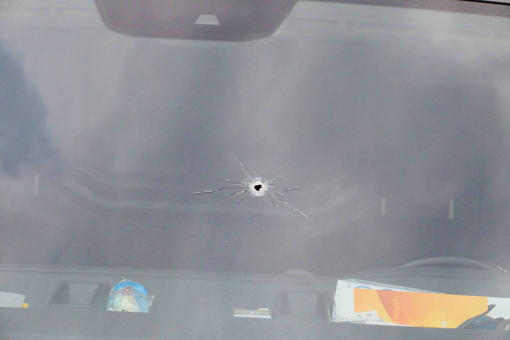 Persoon in been geschoten