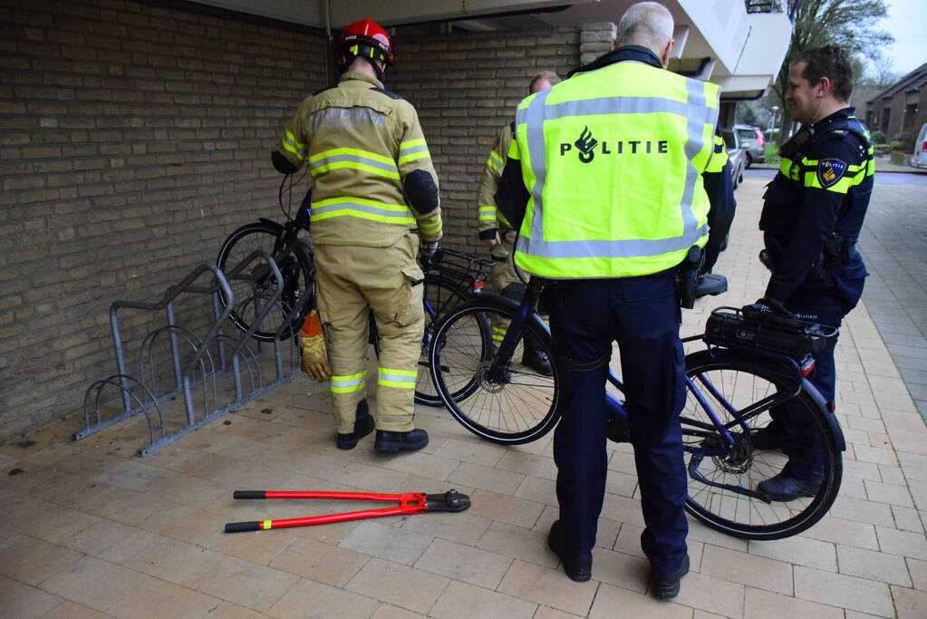 Politie treft gestolen e-bikes aan
