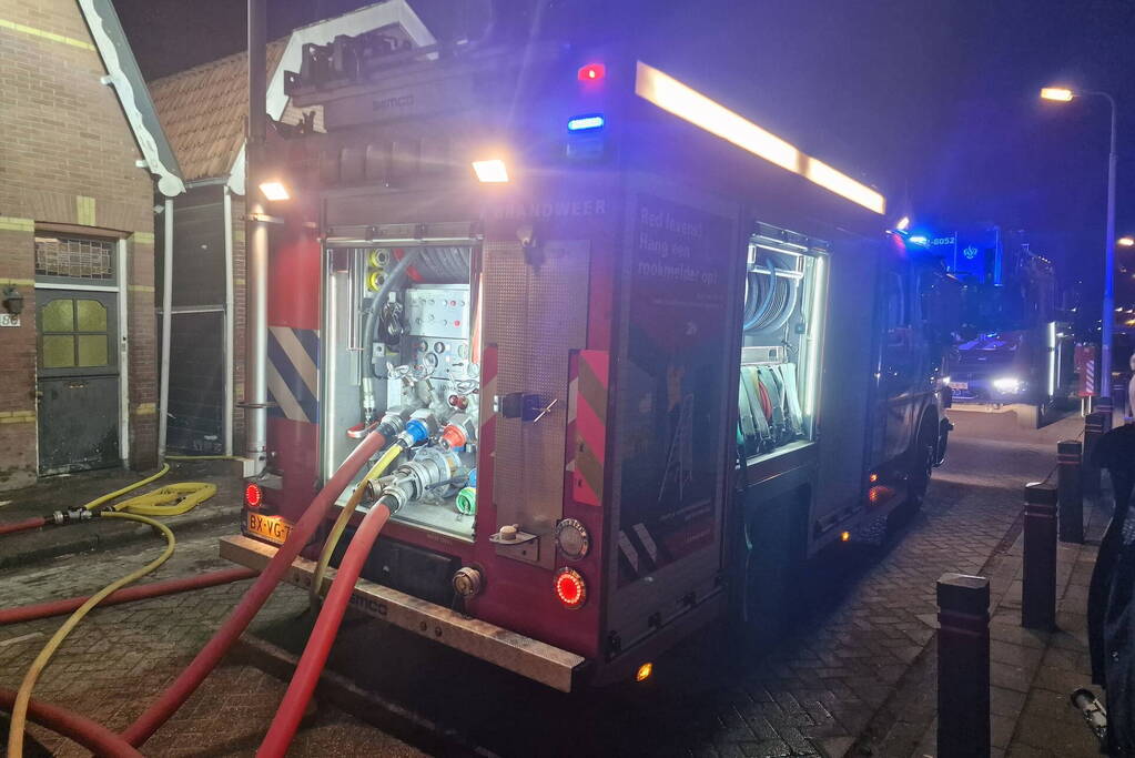 Veel rook na uitslaande brand