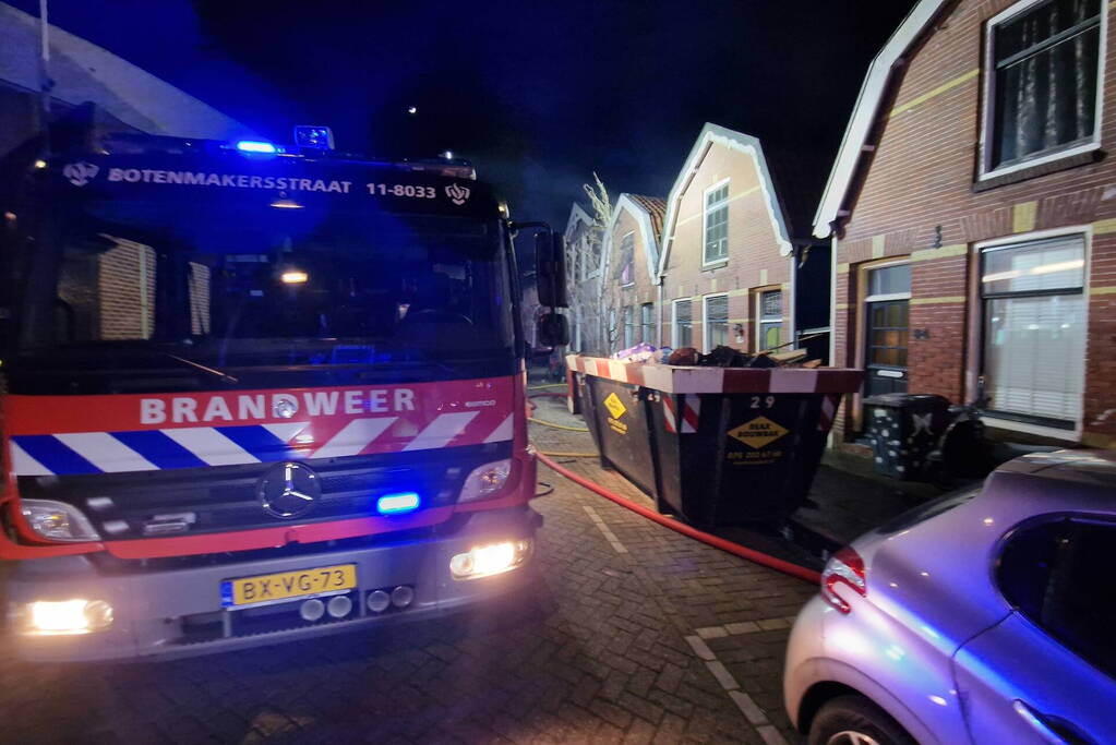Veel rook na uitslaande brand