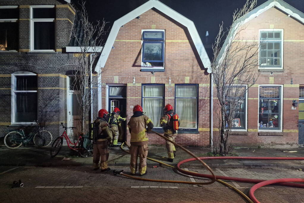 Veel rook na uitslaande brand