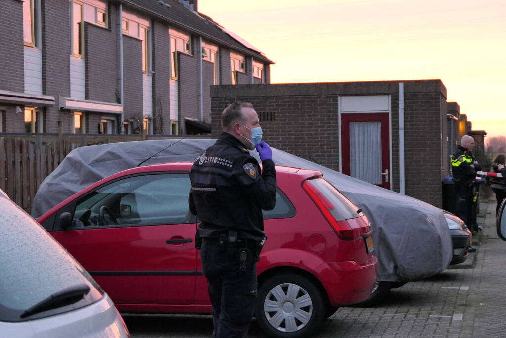 Explosie beschadigt gevel van woning