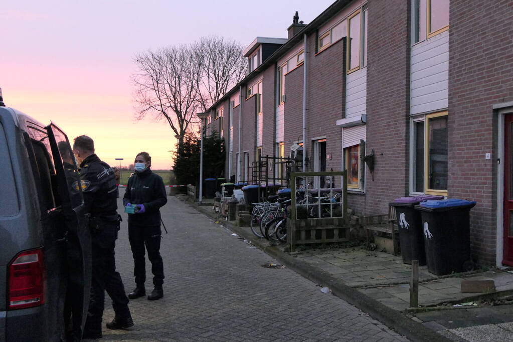Explosie beschadigt gevel van woning