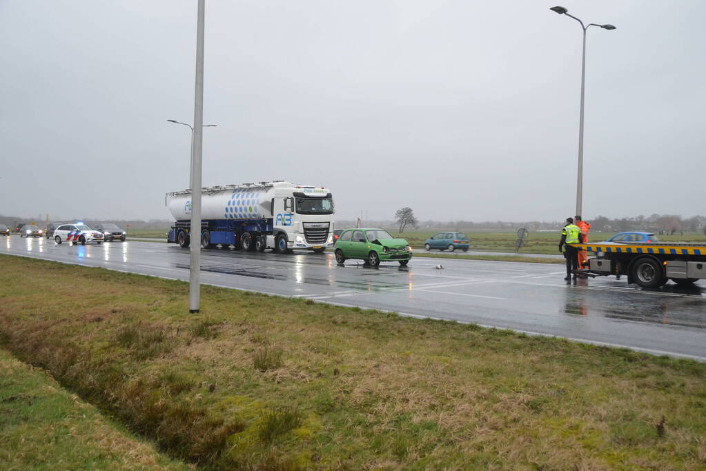 Schade bij kop-staartbotsing voor verkeerslichten
