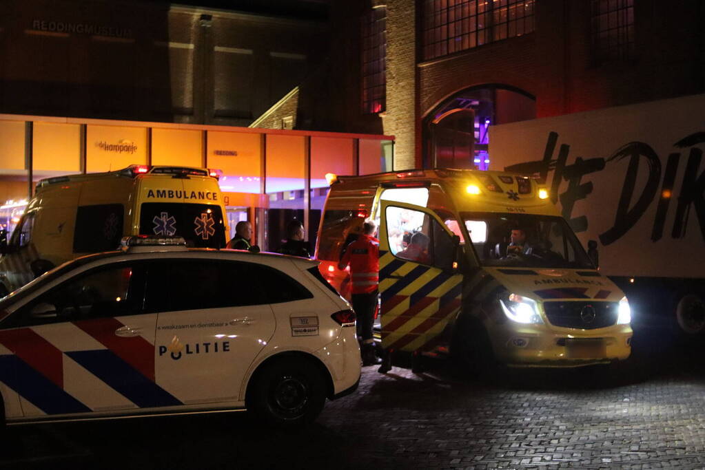 Persoon overleden na val van trap in theater