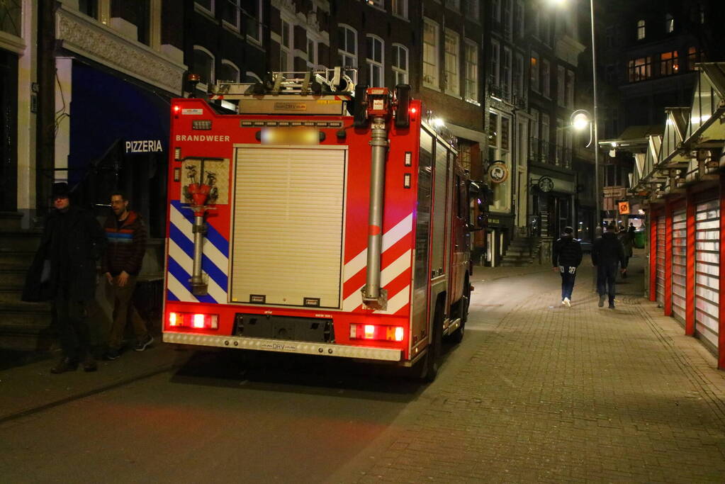 Persoon raakt te water