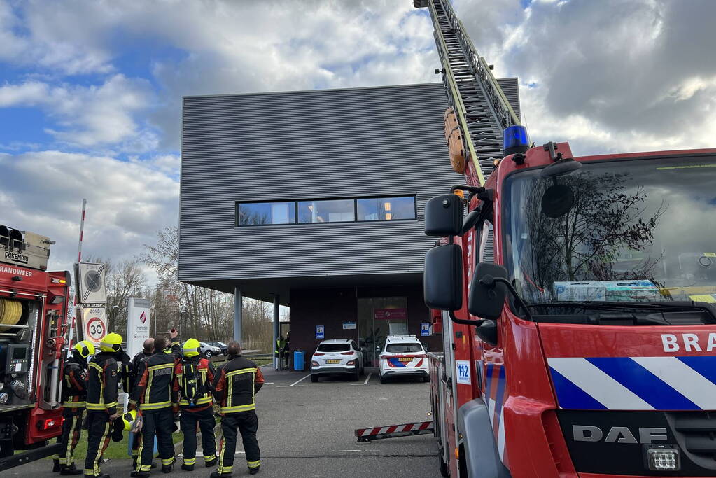 Brandweer doet onderzoek naar brand