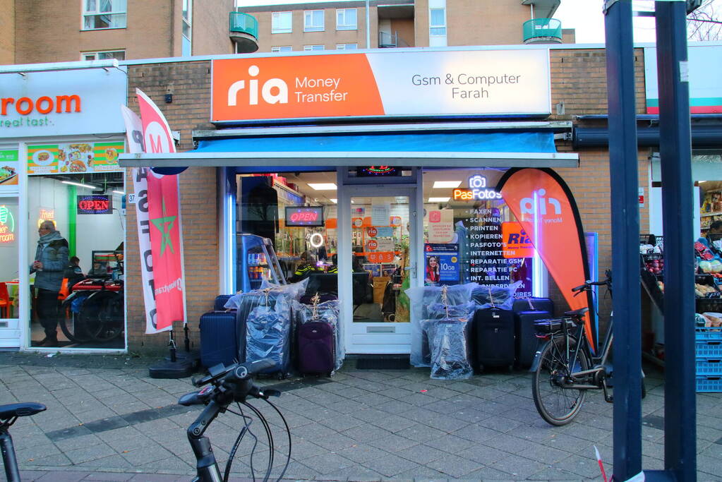 Onderzoek naar overval op telefoonwinkel