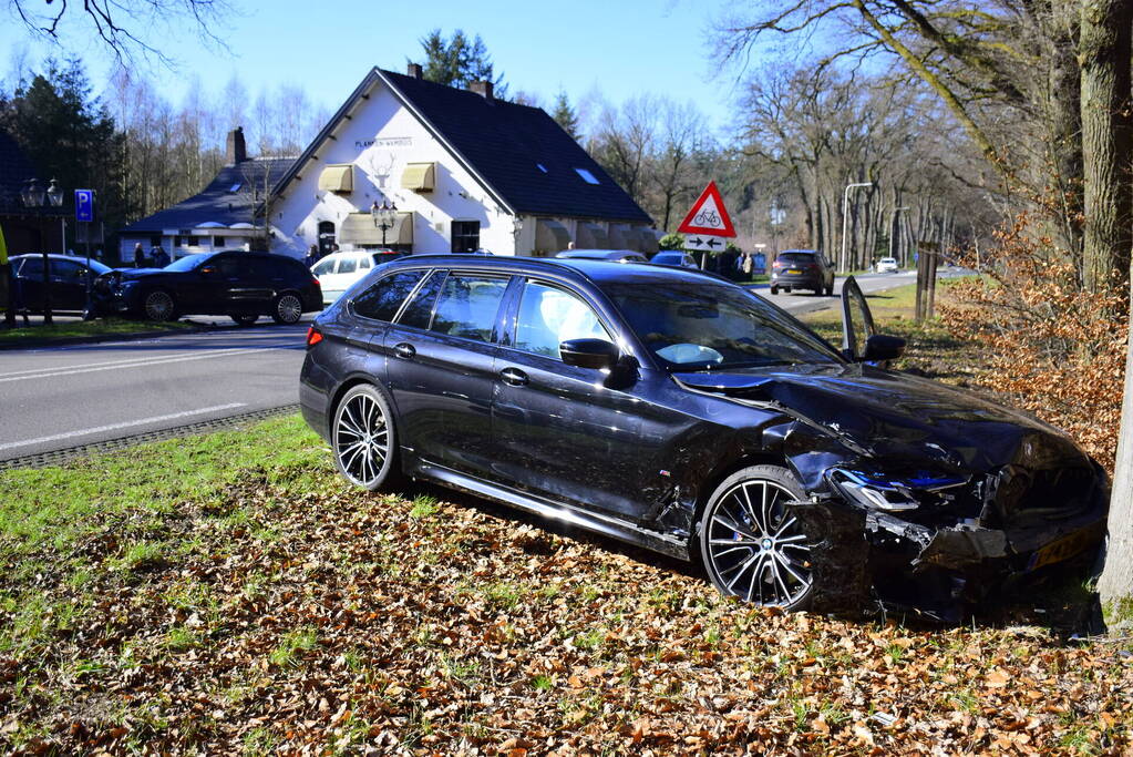 Flinke schade bij aanrijding op kruising