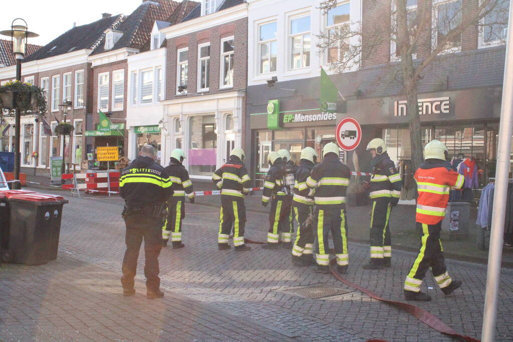 Winkelstraat afgesloten door gaslek