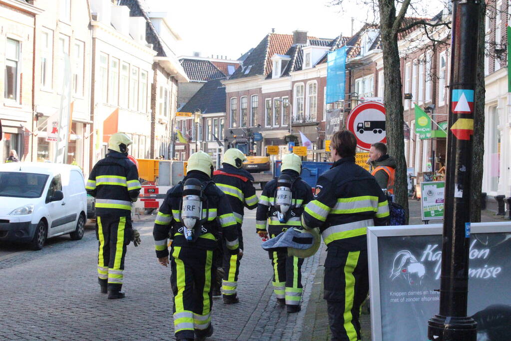 Winkelstraat afgesloten door gaslek