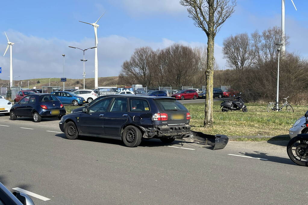 Motorrijder gewond bij botsing met auto