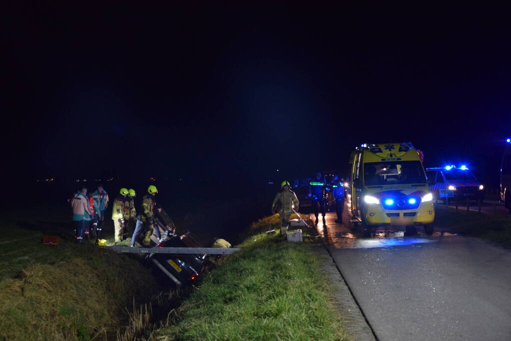 Inzittenden bekneld bij verkeersongeval