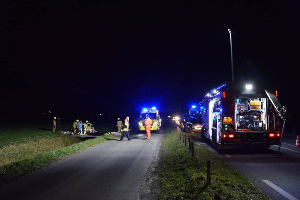 Inzittenden bekneld bij verkeersongeval