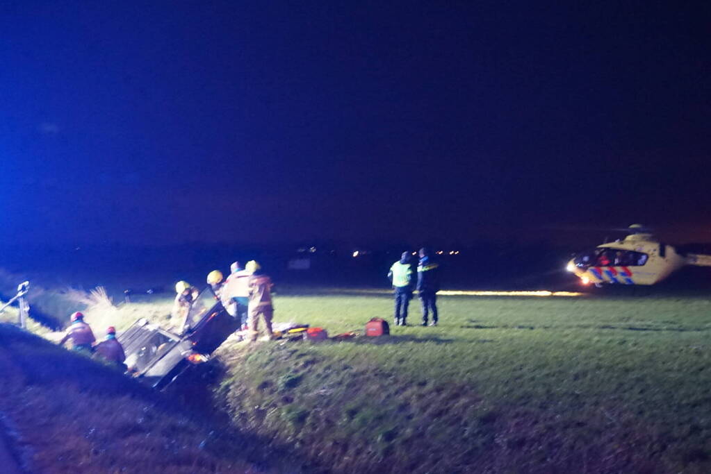 Inzittenden bekneld bij verkeersongeval