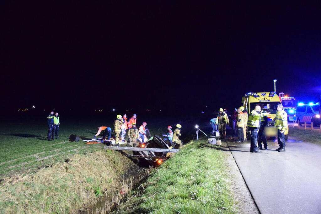 Inzittenden bekneld bij verkeersongeval