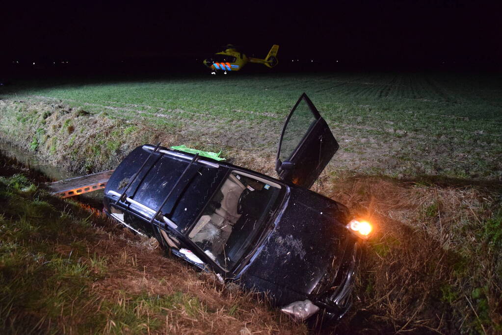 Inzittenden bekneld bij verkeersongeval