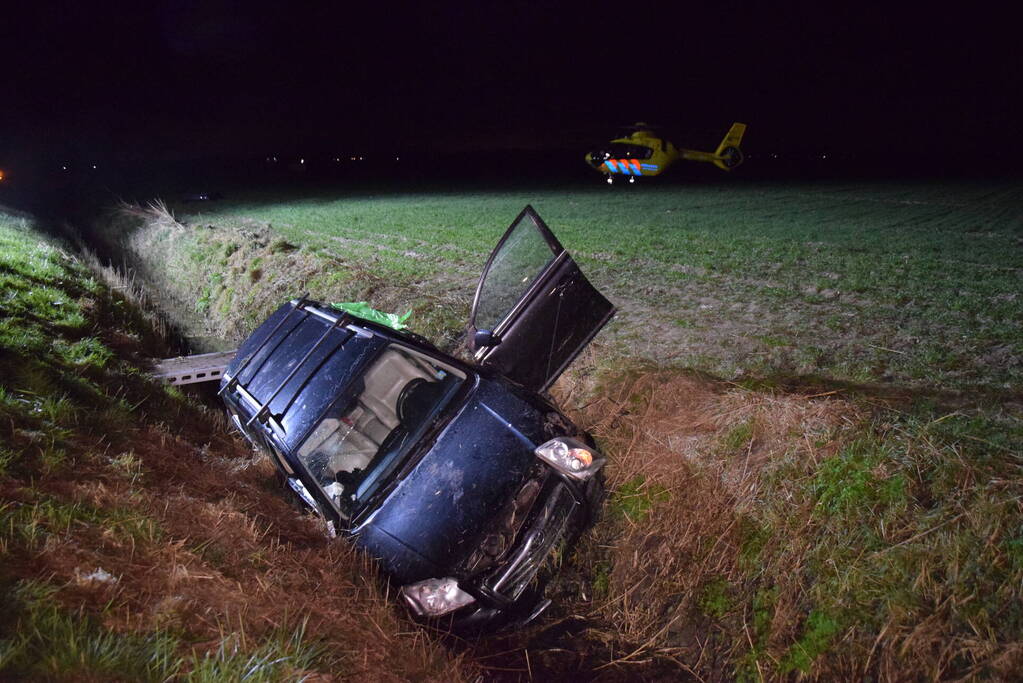 Inzittenden bekneld bij verkeersongeval