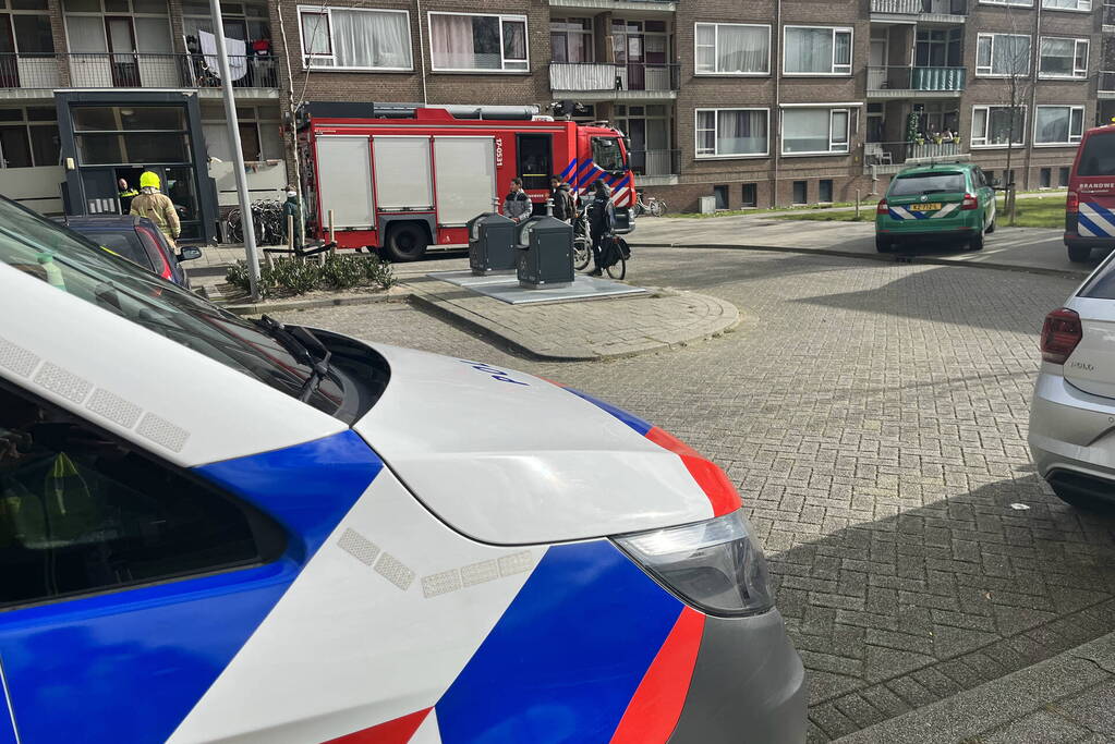 Flatwoning geventileerd vanwege gaslucht