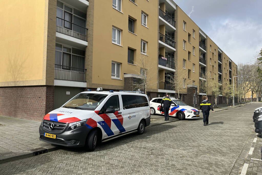 Flatwoning geventileerd vanwege gaslucht